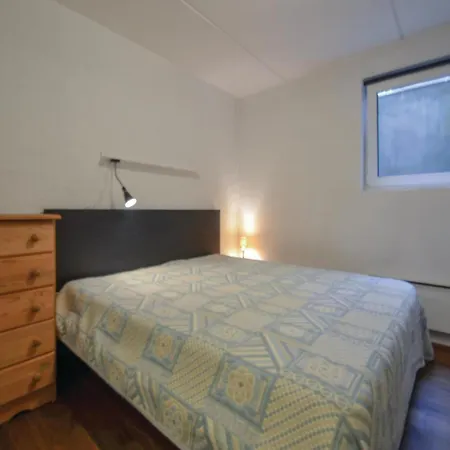Three-bedroom In 아파트